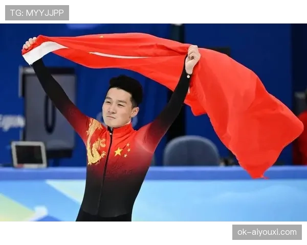 任子威训练完直接啃鸡腿，这自律和干饭的反差谁懂啊